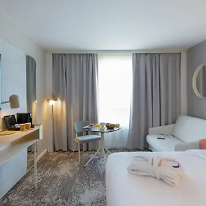 Novotel Pont De L'arc Экс-ан-Прованс