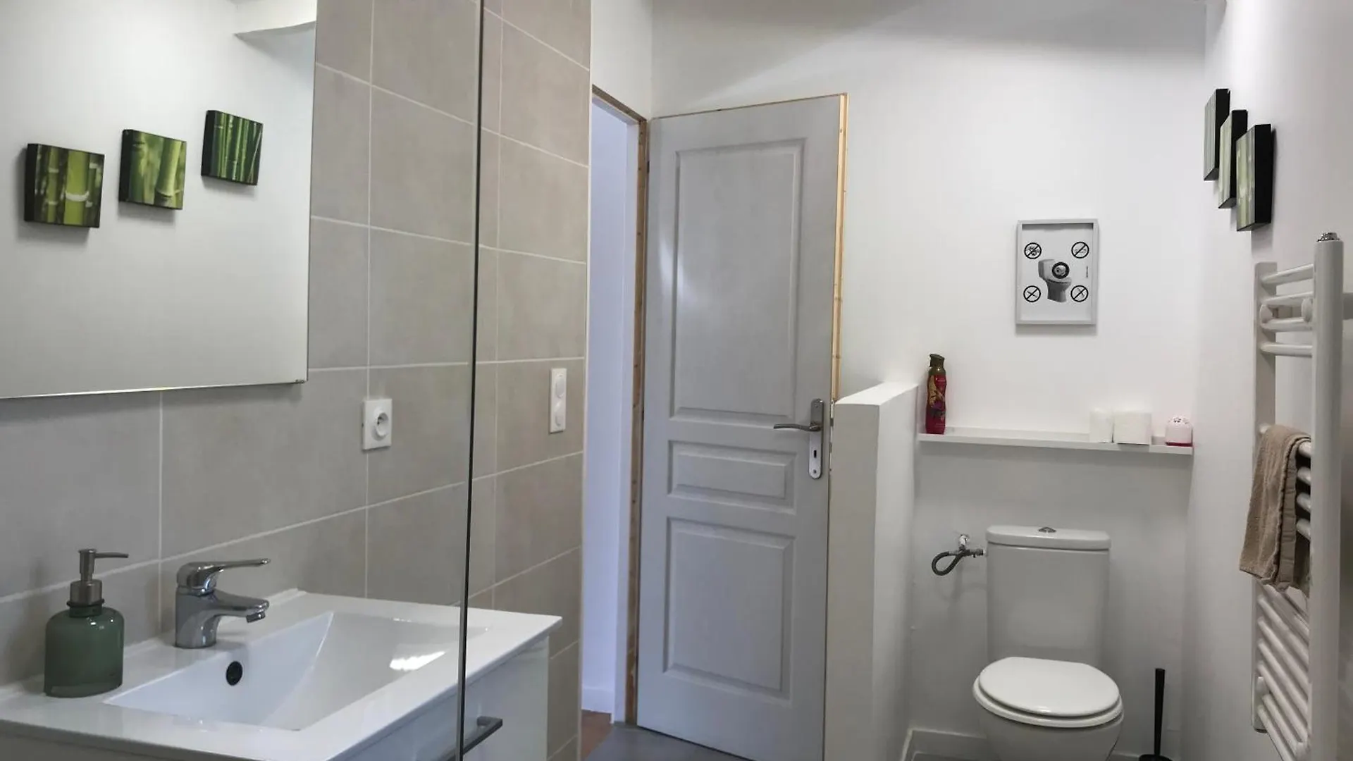Superbe Annaix De Villa 普罗旺斯地区艾克斯 0*,